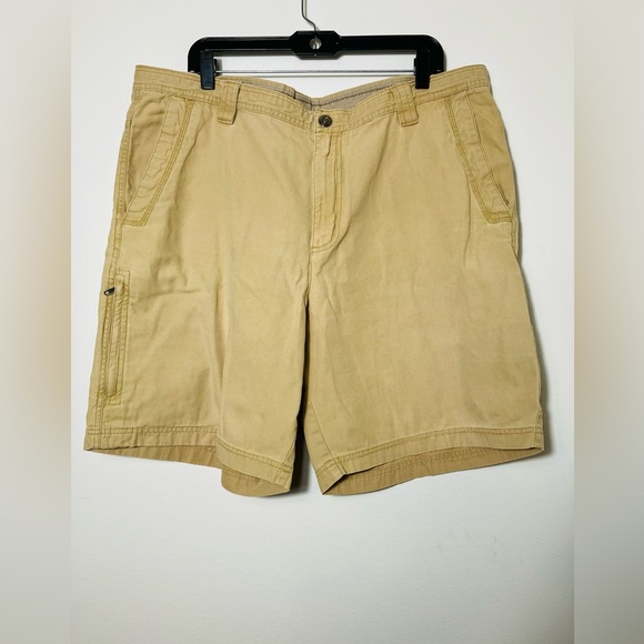 Columbia Cargo Shorts‎ Men’s 40” Tan Canvas Outdoor Hiking 9” Inseam - Picture 1 of 7